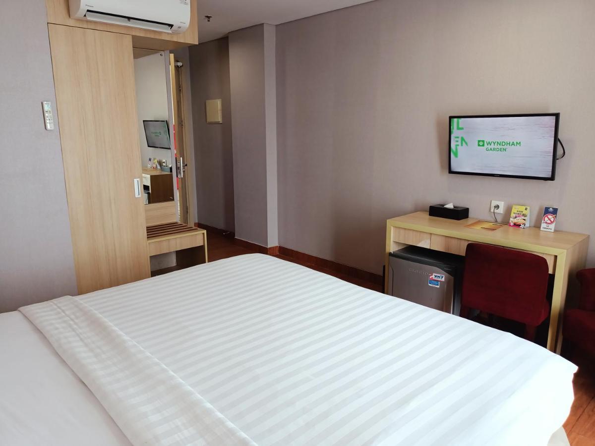 Days Hotel & Suites By Wyndham Jakarta Airport Tangerang Exteriör bild